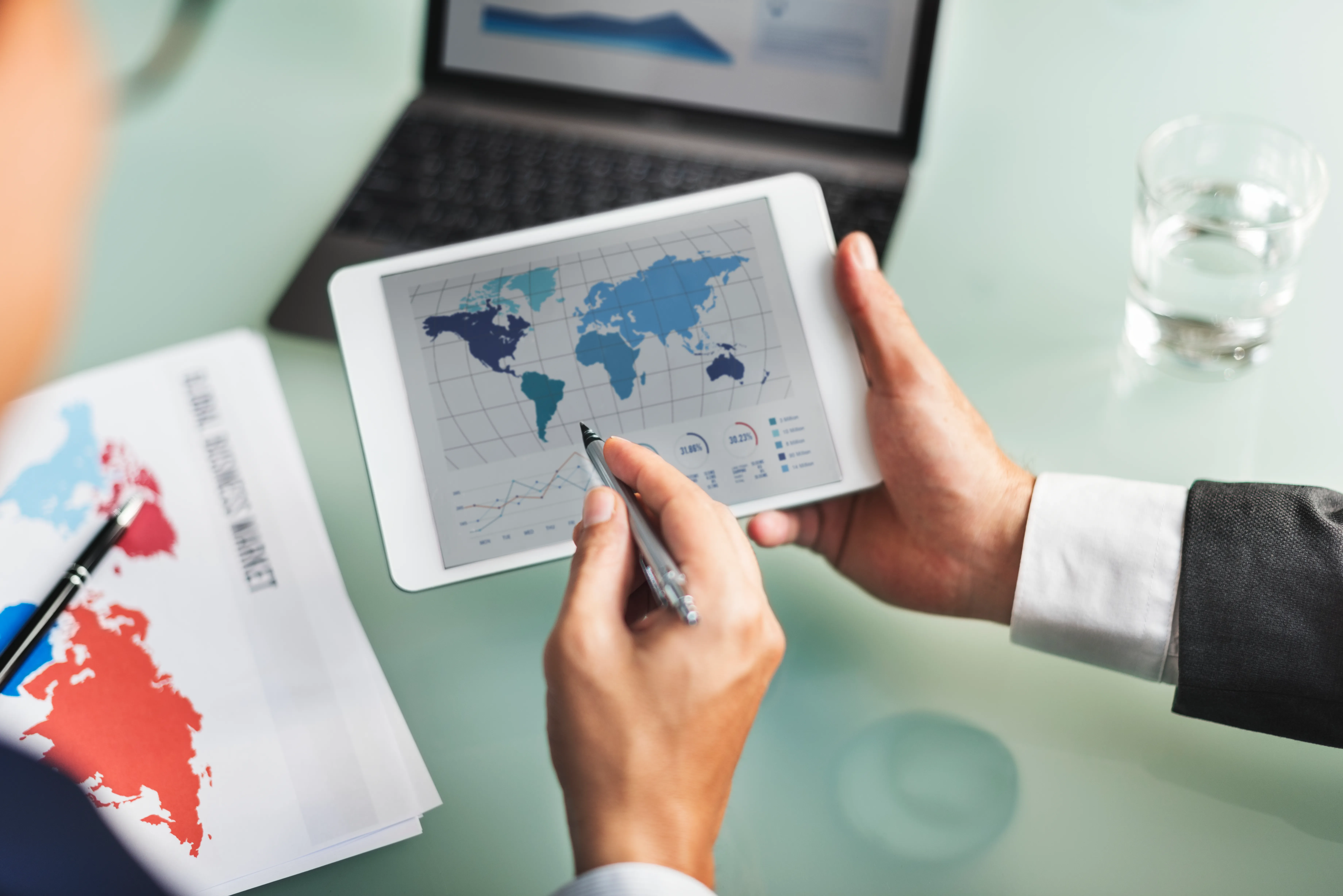 Nearshoring vs Offshoring vs Onshoring: Which Model Fits?